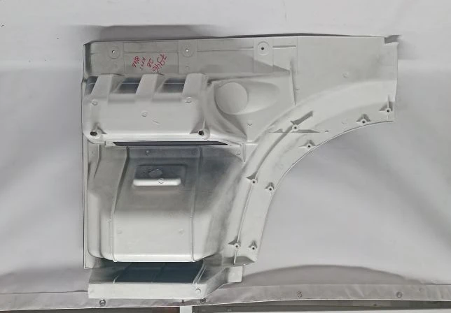 Корпус ступеней ( подножка  ступенька с  крылом ) прав. нов. для DAF DAF - 1